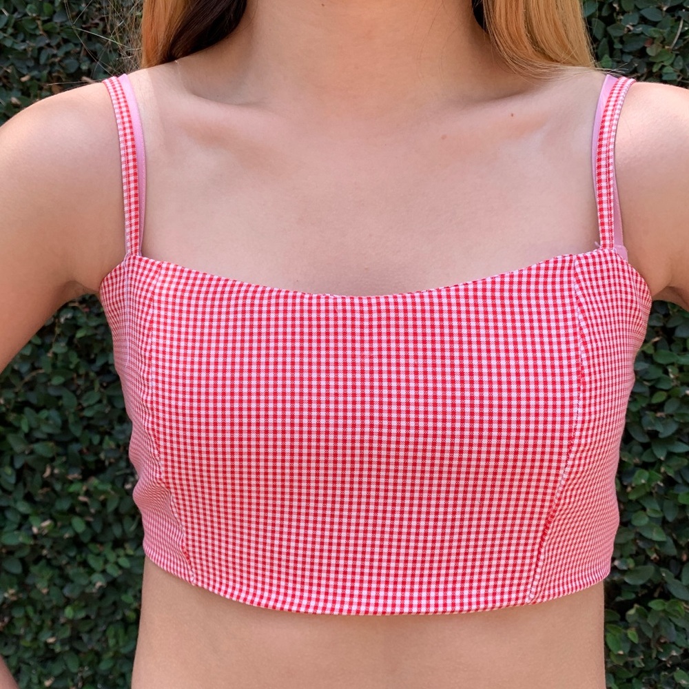 🌟RED AND WHITE GINGHAM BRANDY MELVILLE TOP🌟